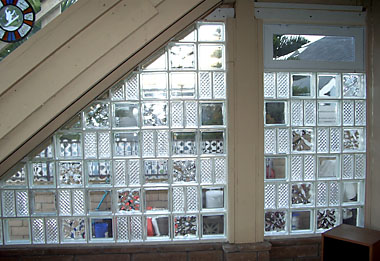 Mixed pattern glass block window.